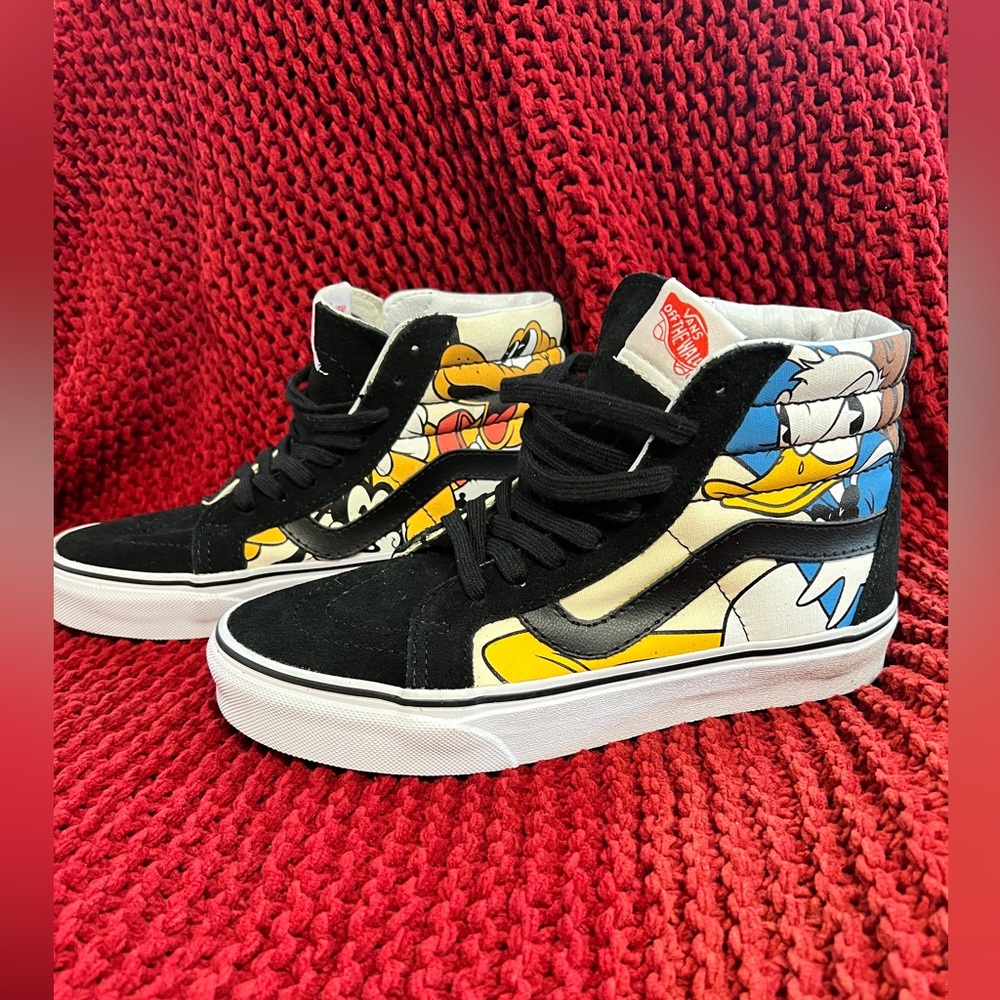 Rare! Vans Disney x Sk8-Hi 'Mickey and Friends